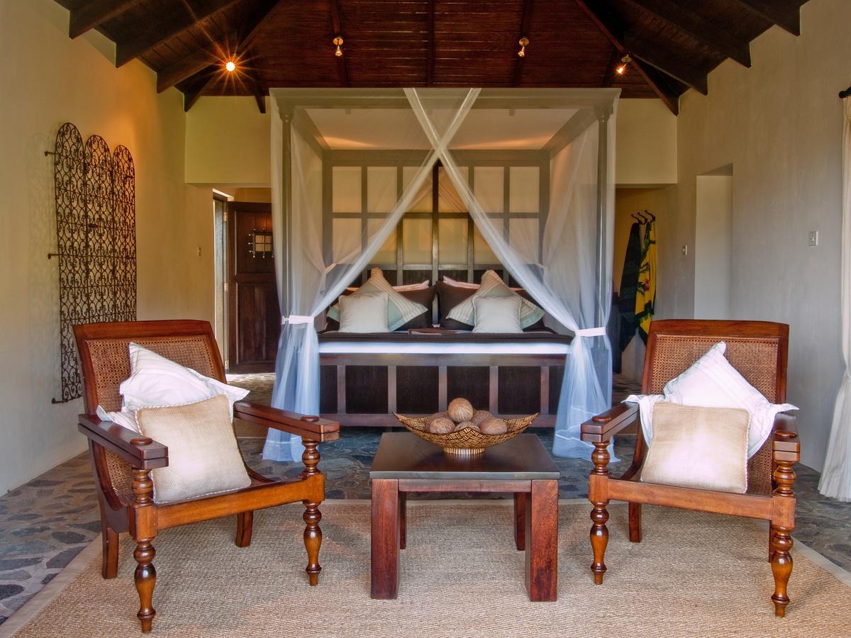 Hotel Firefly Estate Bequia à Crescent Beach Extérieur photo